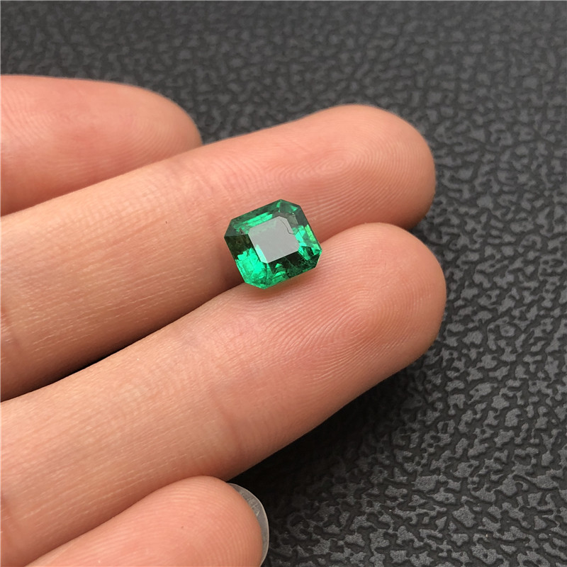 赞比亚祖母绿裸石2.37ctvivid green