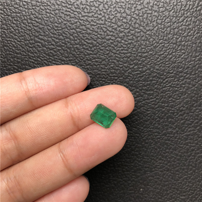 赞比亚祖母绿裸石1.82ctVivid Green