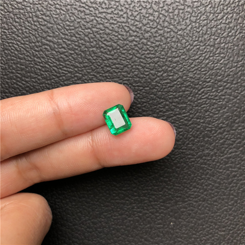 赞比亚祖母绿裸石1.82ctVivid Green