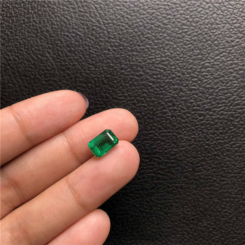 赞比亚祖母绿裸石2.27ctvivid green