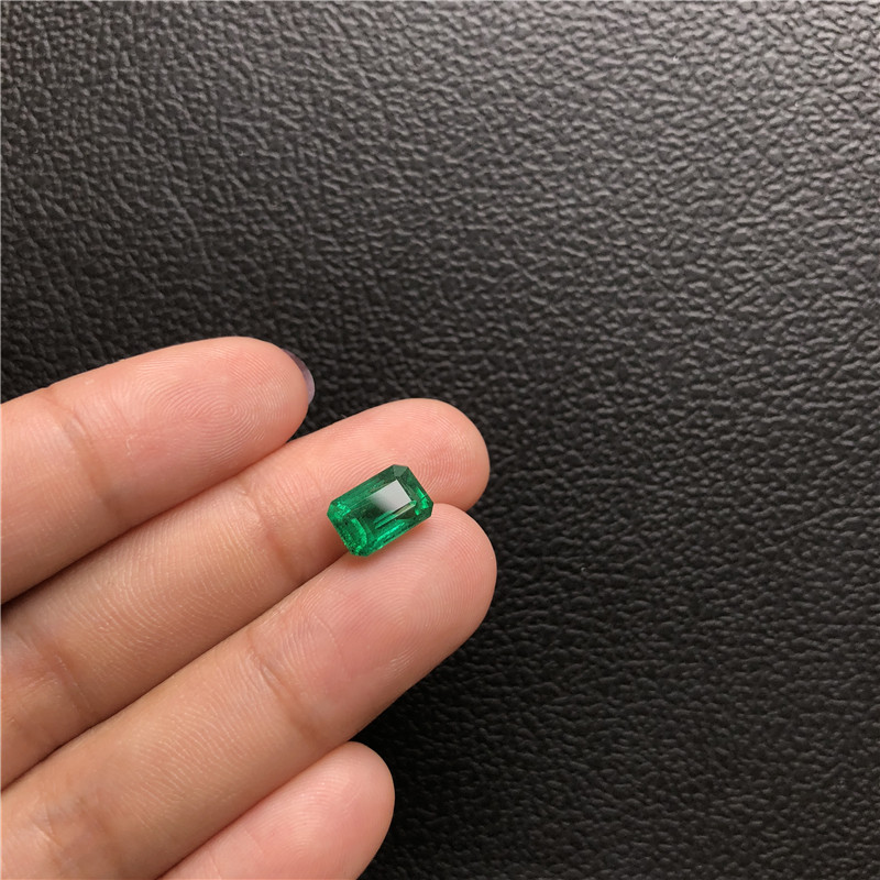 赞比亚祖母绿裸石2.27ctvivid green