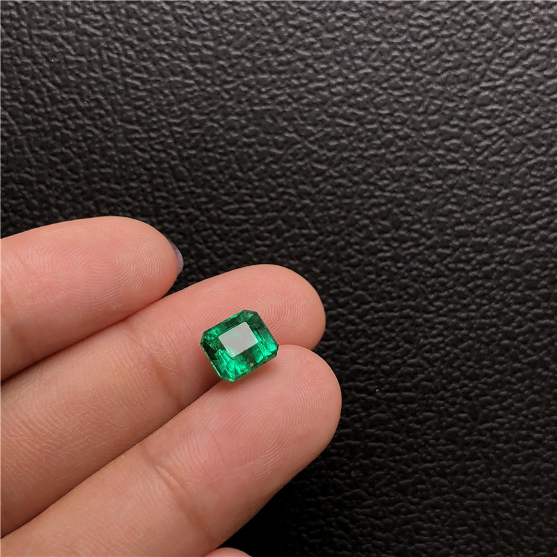 赞比亚祖母绿裸石2.33ctvivid green