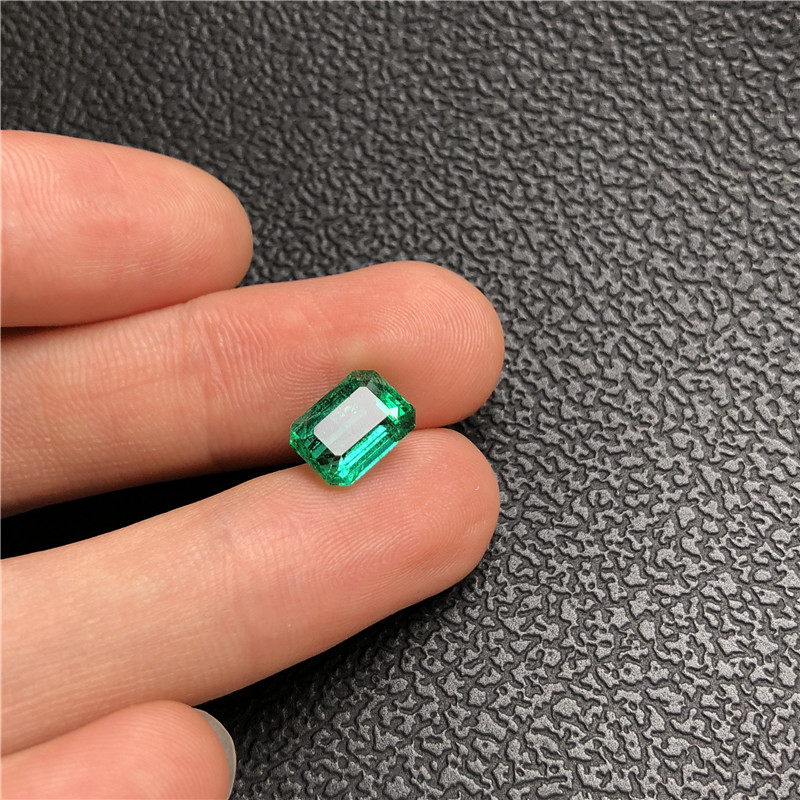 赞比亚祖母绿裸石2.78ct vivid green none