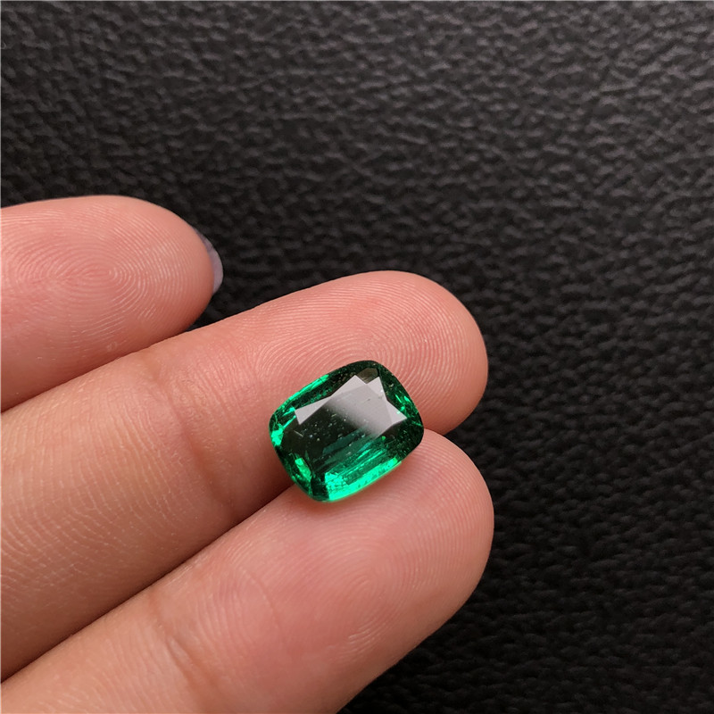 赞比亚祖母绿裸石2.82ct intense green none