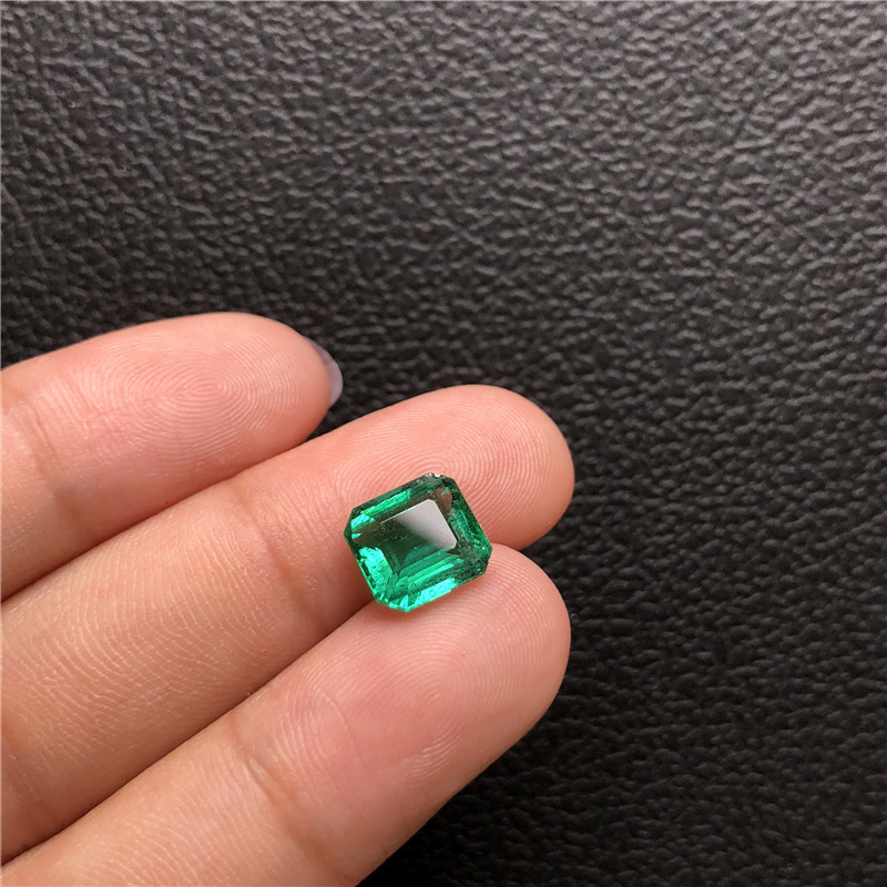 赞比亚祖母绿裸石2.94ct intense green none