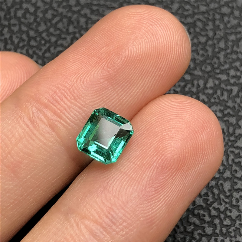 赞比亚祖母绿裸石1.668ct