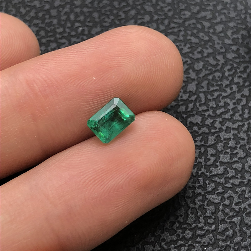赞比亚祖母绿裸石1.075ct