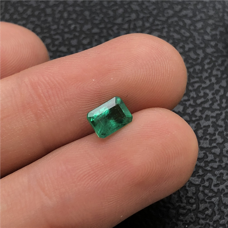 赞比亚祖母绿裸石1.075ct