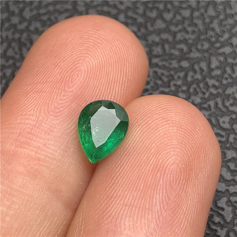 赞比亚祖母绿裸石1.076ct