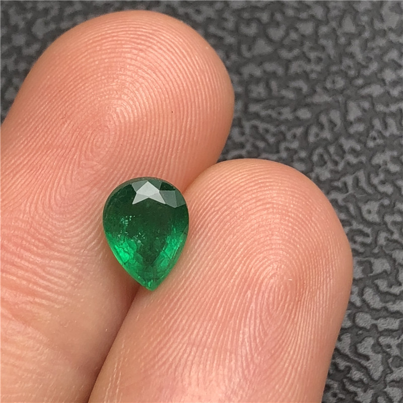 赞比亚祖母绿裸石1.076ct