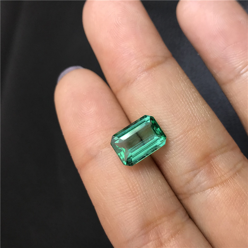 赞比亚祖母绿裸石 2.62ct GUILD Light green None