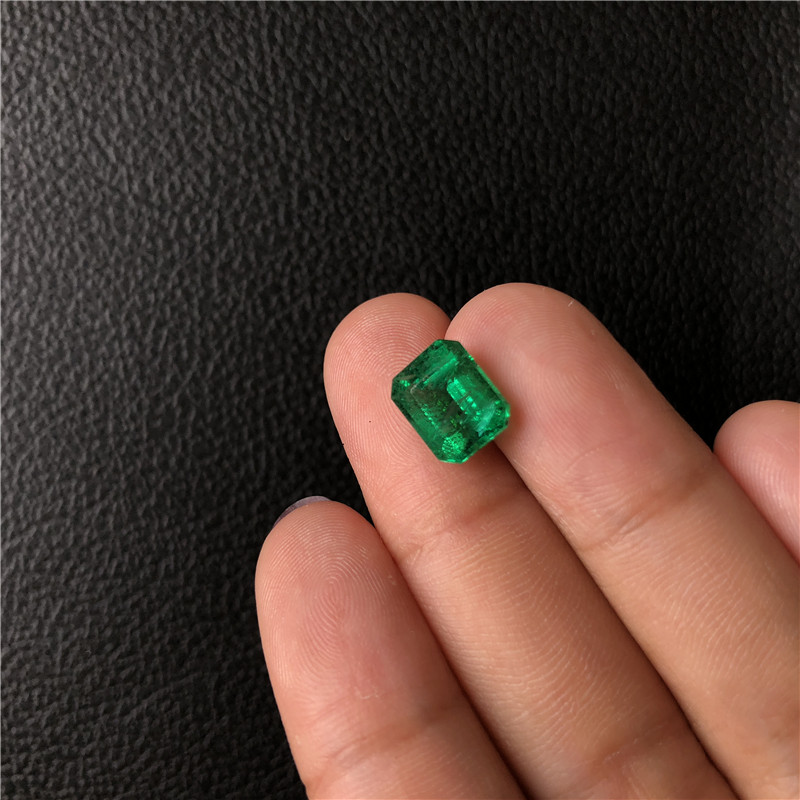 赞比亚祖母绿裸石 3.24ct GUILD Intense green Minor