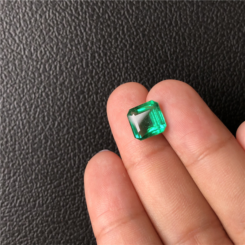 赞比亚祖母绿裸石 3.17ct GUILD Intense green Insignifican