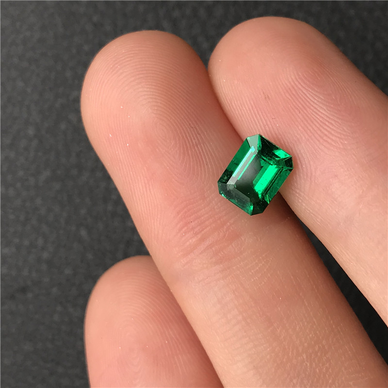 哥伦比亚祖母绿裸石 1.2ct GRS vivid muzo Minor