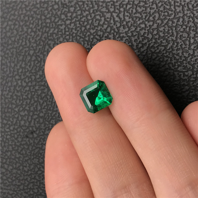 哥伦比亚祖母绿裸石 1.68ct GRS vivid muzo Insignifican