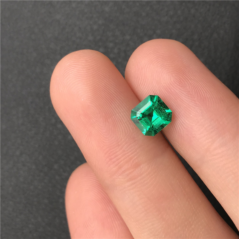 哥伦比亚祖母绿裸石 1.4ct GRS vivid muzo Minor-to-Moderate