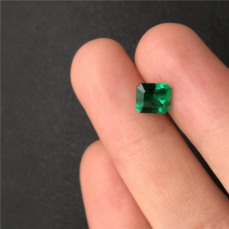 哥伦比亚祖母绿裸石 1.33ct GRS vivid muzo Minor-to-Moderate