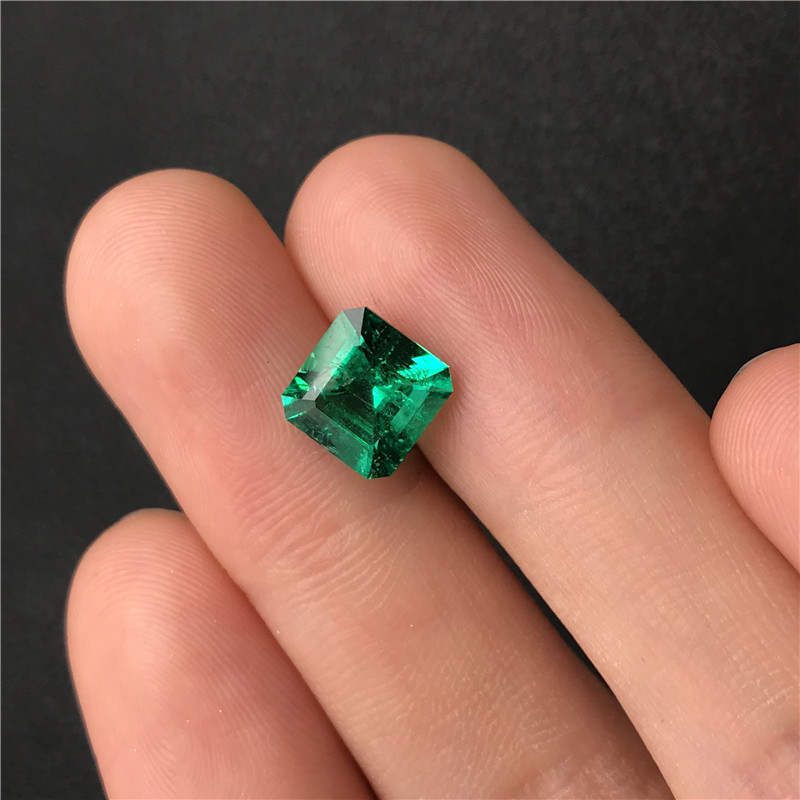 哥伦比亚祖母绿裸石 2.66ct GRS green Minor