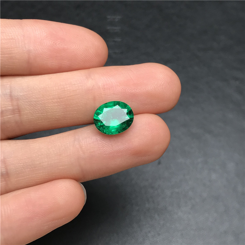 哥伦比亚祖母绿裸石 3.35ct GRS vivid muzo Minor