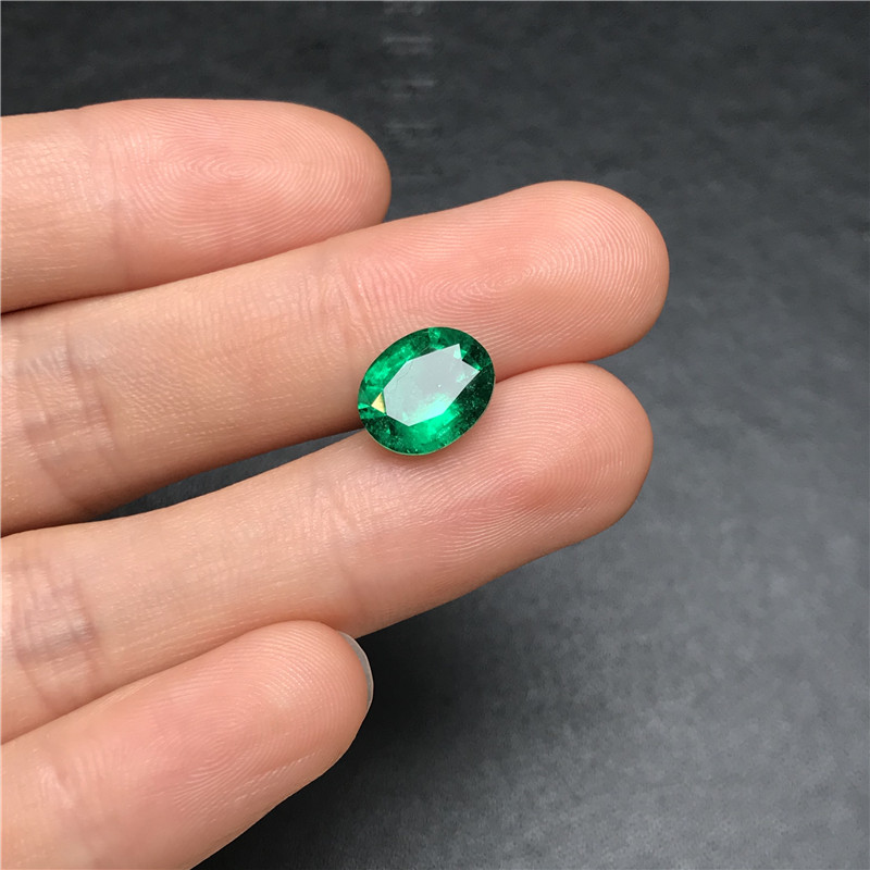 哥伦比亚祖母绿裸石 3.35ct GRS vivid muzo Minor