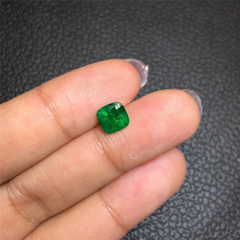 哥伦比亚祖母绿裸石 1.21ct GRS vivid muzo Minor