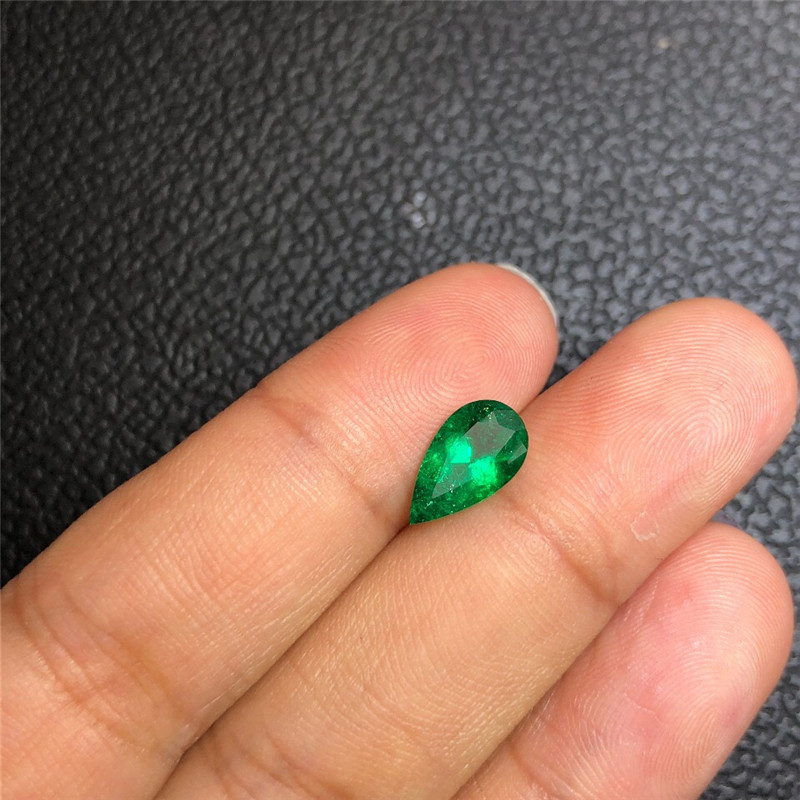 哥伦比亚祖母绿裸石 1.31ct GRS Intense To vivid green Minor