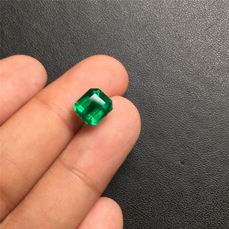 哥伦比亚祖母绿裸石 2.74ct GRS vivid muzo Minor