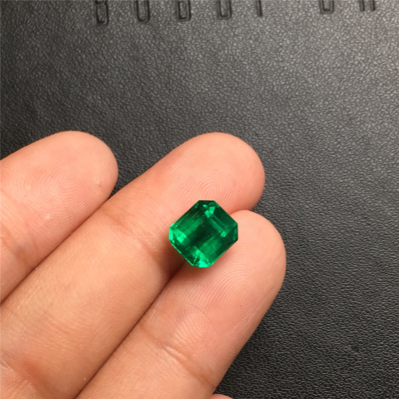 哥伦比亚祖母绿裸石 2.74ct GRS vivid muzo Minor