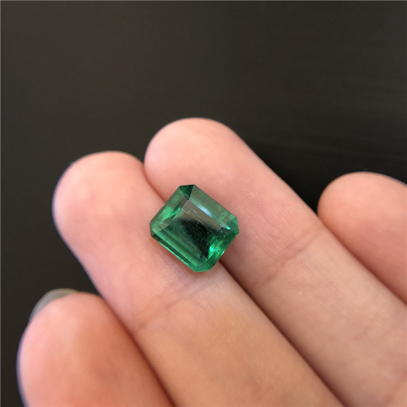赞比亚祖母绿裸石 2.68ct Intense Green None