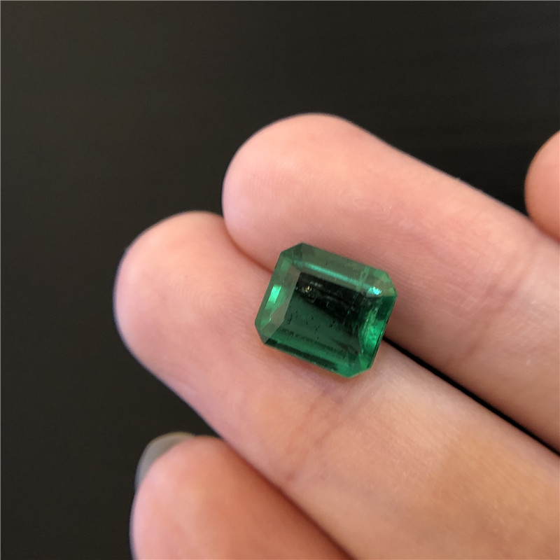 赞比亚祖母绿裸石 2.68ct Intense Green None