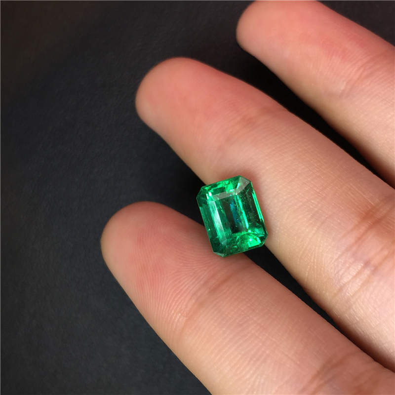 赞比亚祖母绿裸石 2.63ct Intense Green None