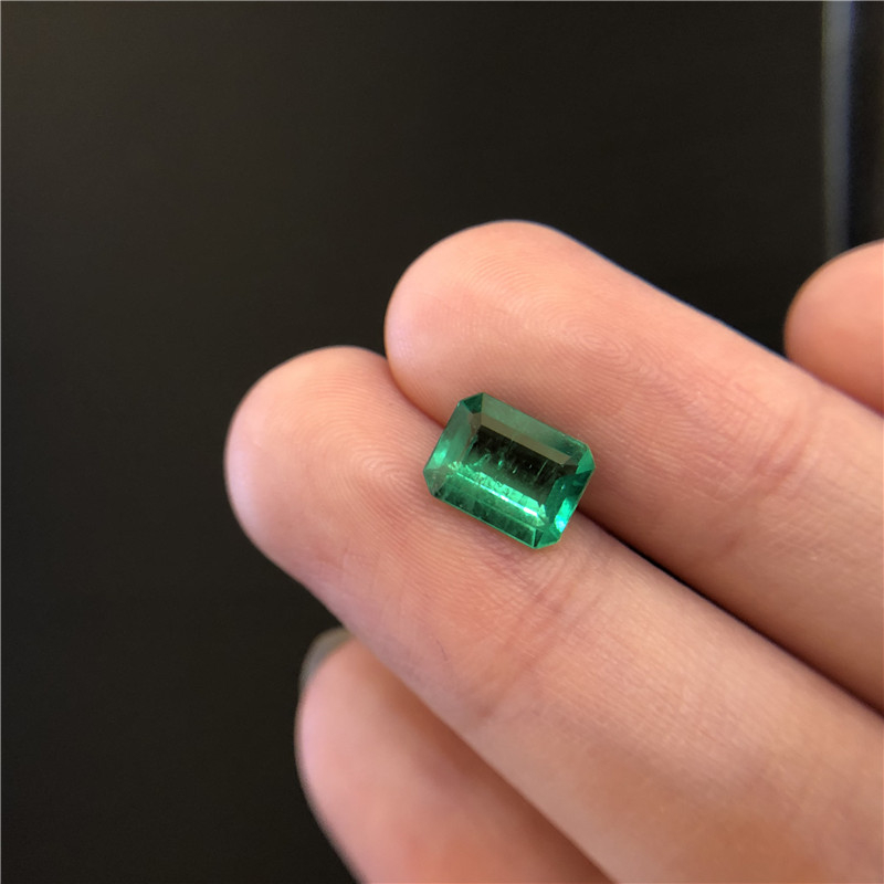 哥伦比亚祖母绿裸石 1.32ct Intense Green Minor-to-Moderate