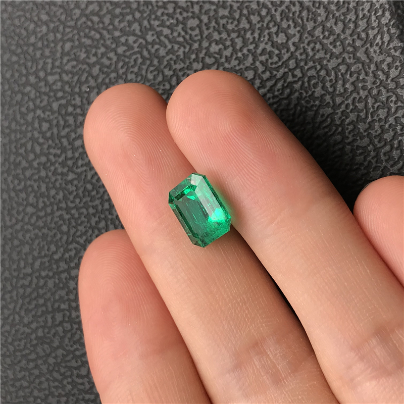 哥伦比亚祖母绿裸石 3.36ct Green Minor