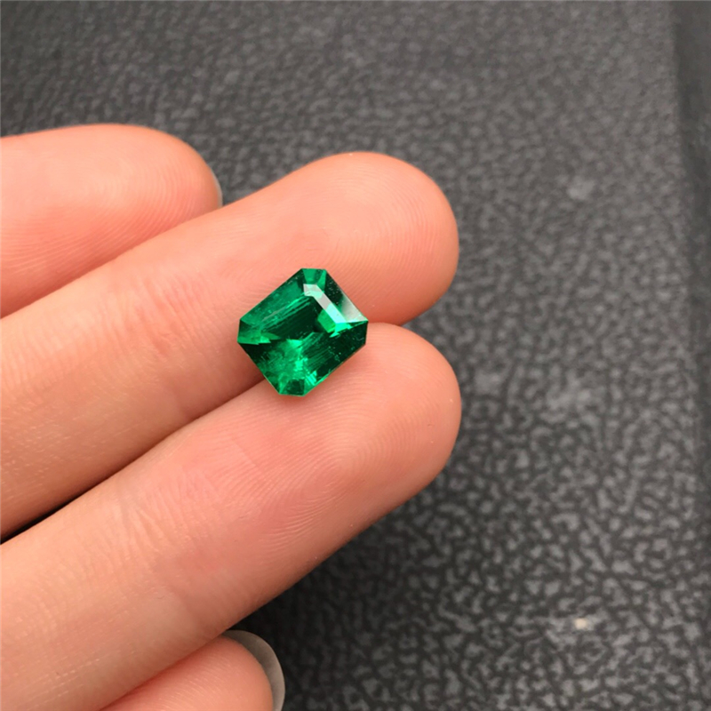 哥伦比亚祖母绿裸石 2.47ct Vivid Muzo Green Minor