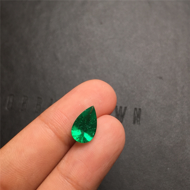 哥伦比亚祖母绿裸石 1.88ct Vivid Green Minor-to-Moderate