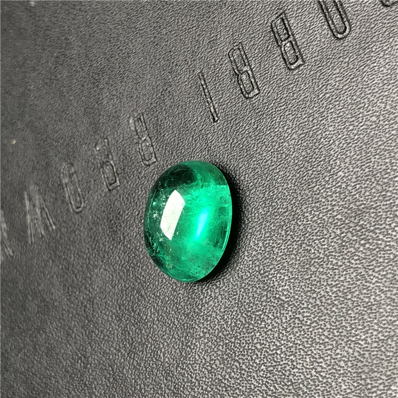 哥伦比亚祖母绿裸石 10.11ct Green Minor