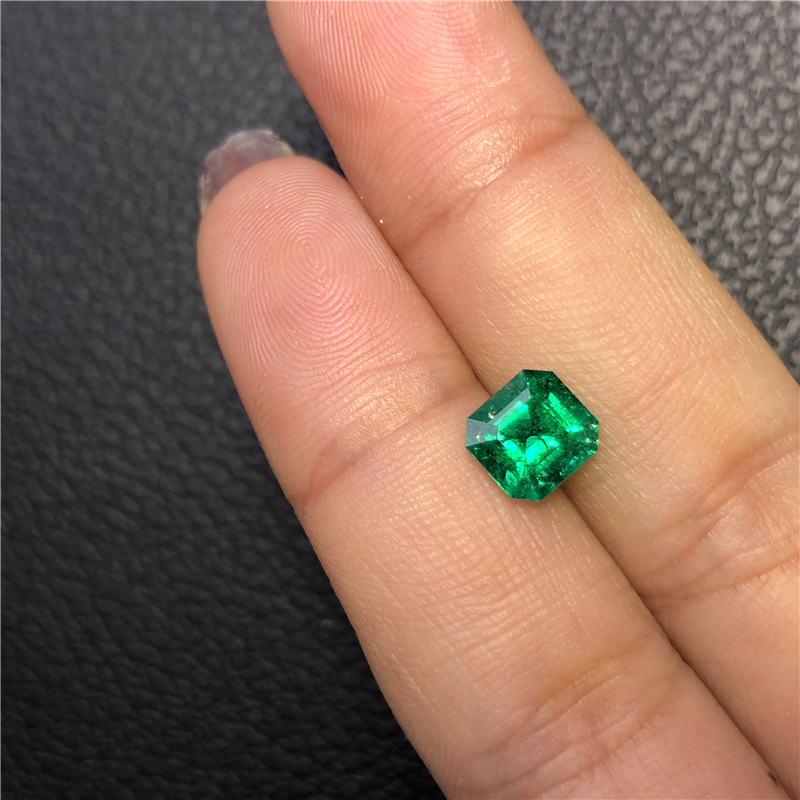 哥伦比亚祖母绿裸石 1.12ct Vivid Muzo Green Minor-to-Moderate