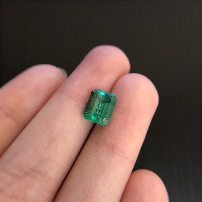 哥伦比亚祖母绿裸石 2.21ct Intense Green Minor