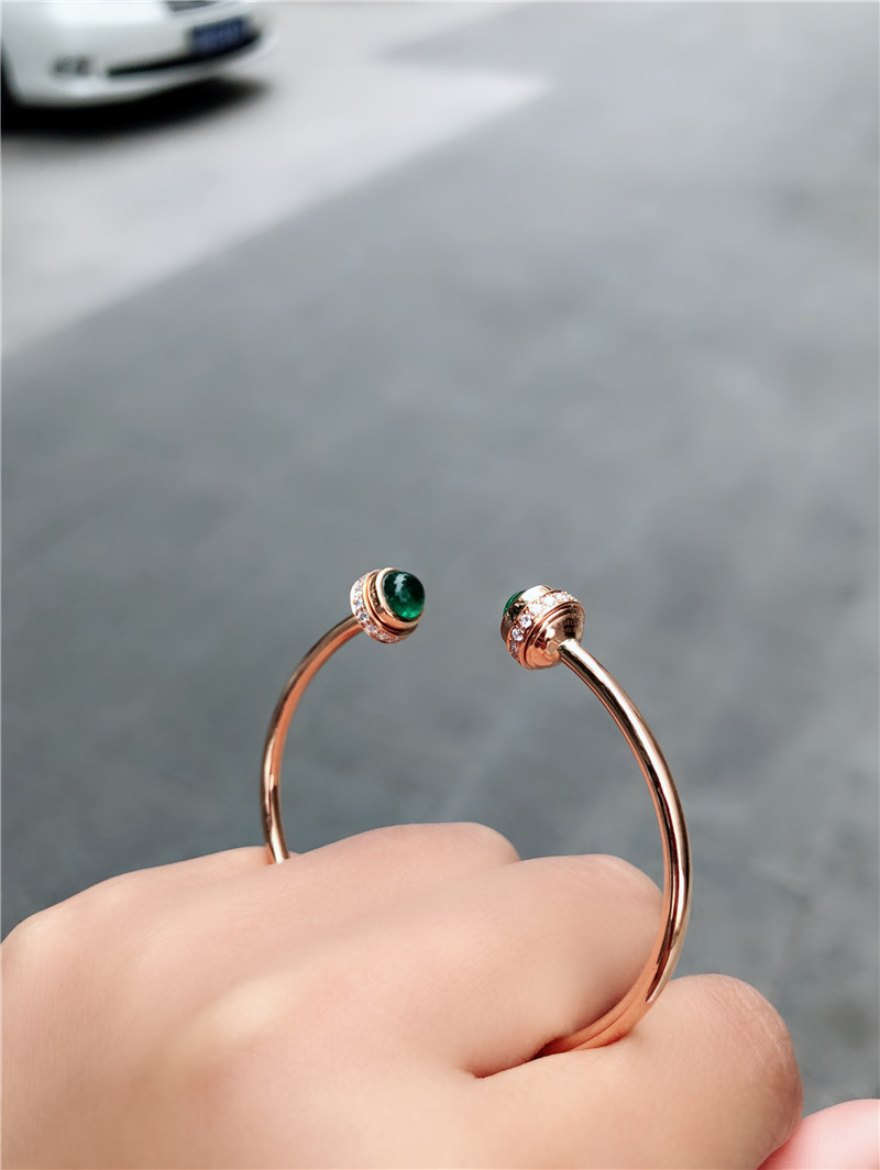 红18K金祖母绿手链1.5500ct