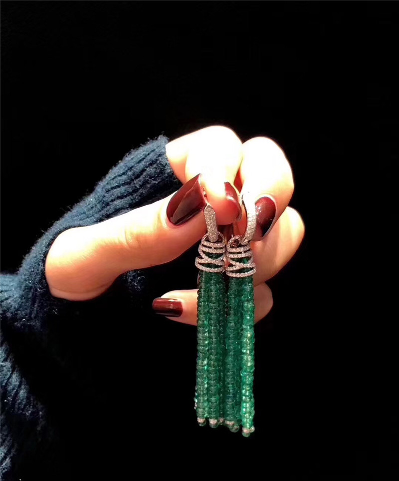 白18K金祖母绿耳钉41.4610ct