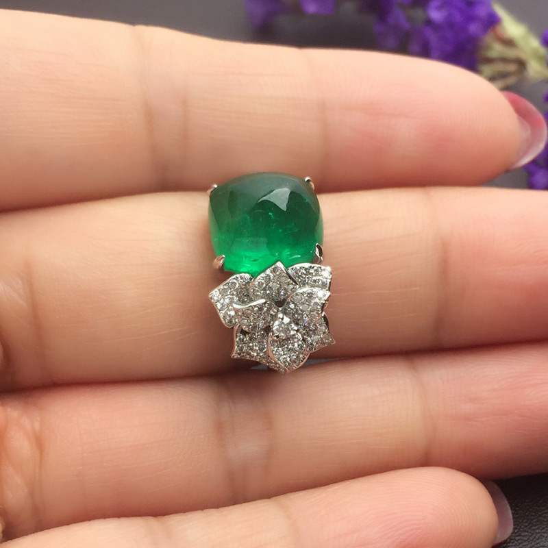 白18K金祖母绿戒指5.8300ct