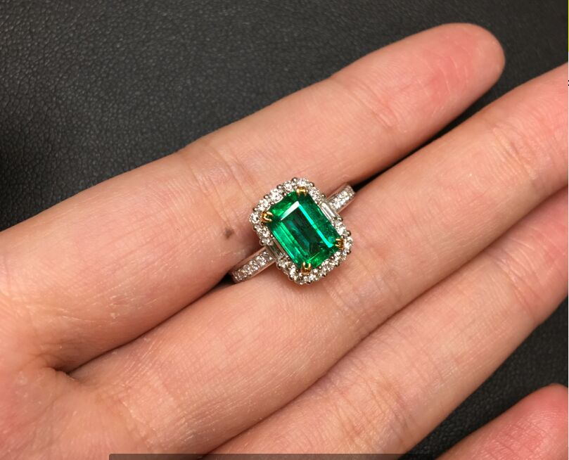 白18K金祖母绿戒指1.4710ct