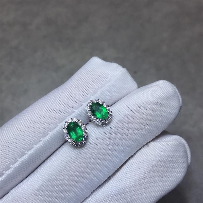 白18K金祖母绿耳钉0.8780ct