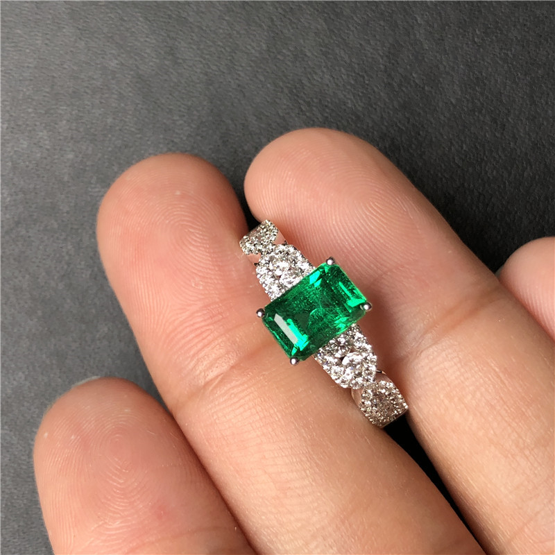 白18K金祖母绿戒指1.2600ct