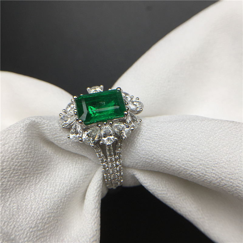 白18K金祖母绿钻戒2.03ct