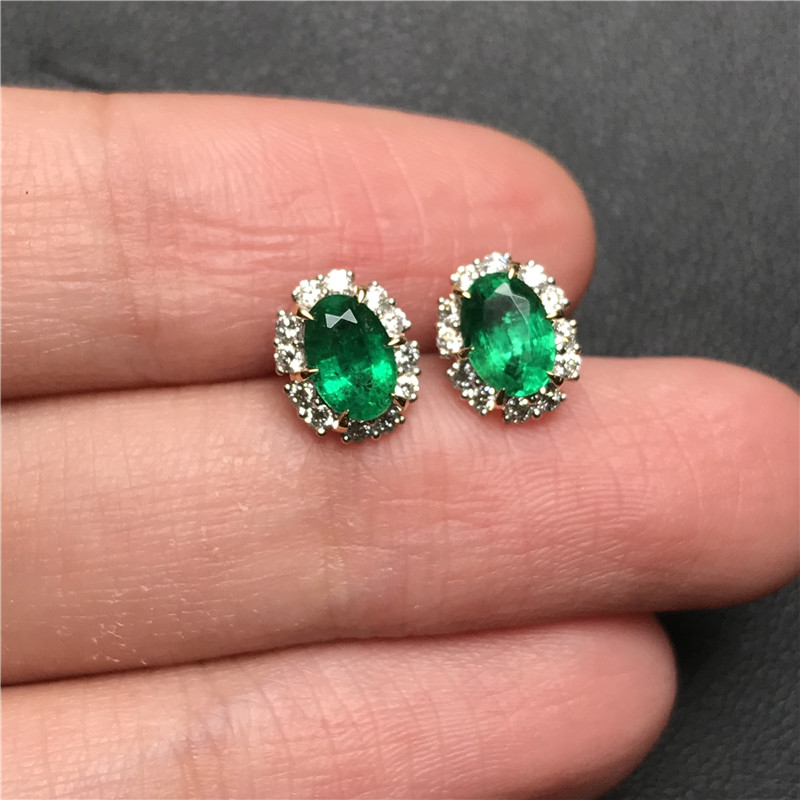 白18K金750祖母绿耳钉0.933ct