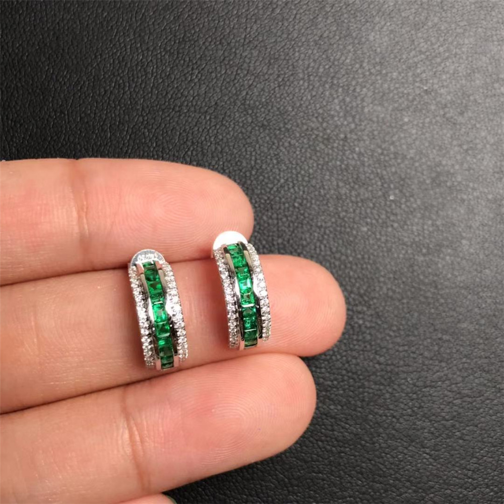白18K金祖母绿耳钉0.63ct