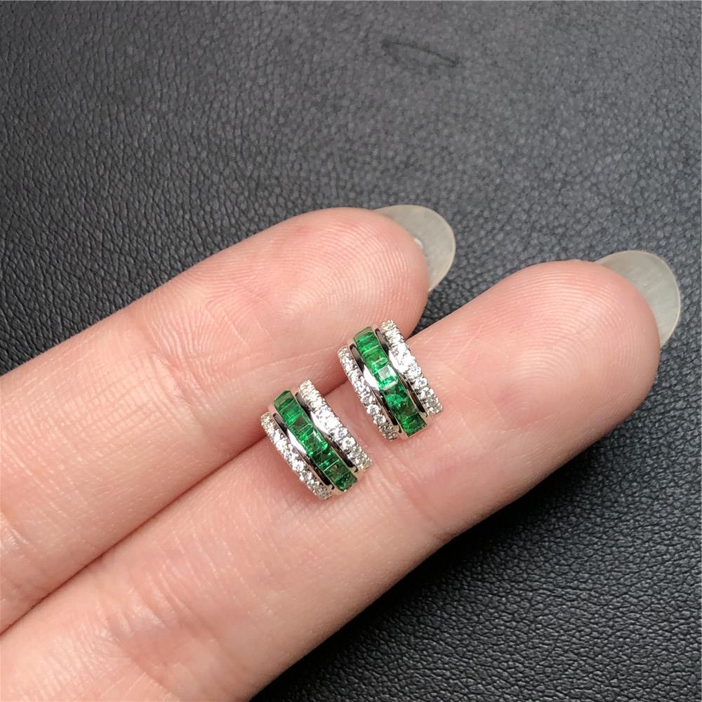 白18K金祖母绿耳钉0.525ct
