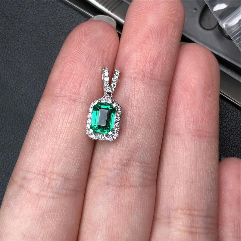 白18K金祖母绿吊坠1.08ct