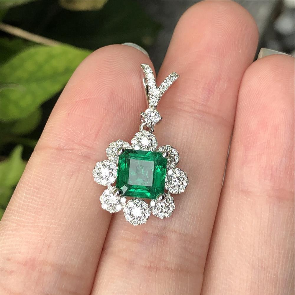 白18K金祖母绿吊坠1.89ct